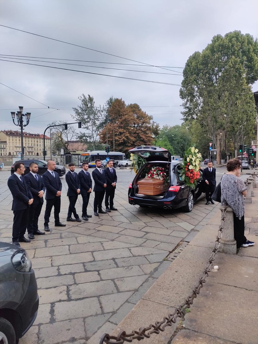 Il servizio funebre de La Luce Divina a Torino